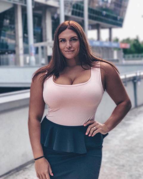 Nastya Blinova Can Take On Some Big Weights