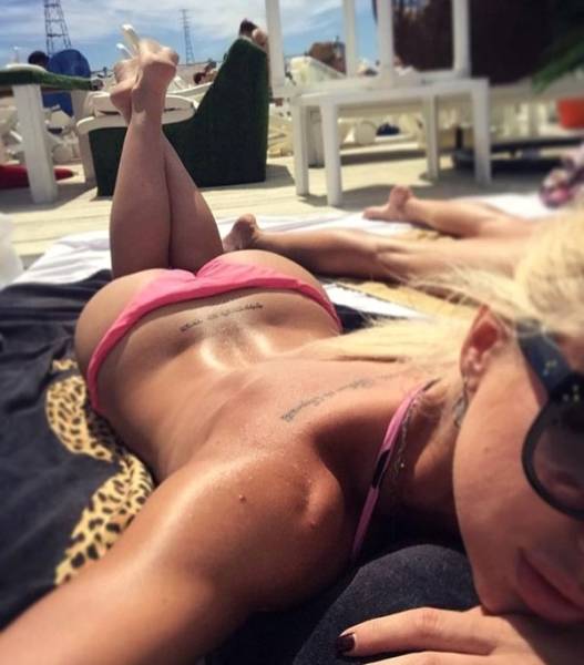 Who Doesn’t Like A Good Butt Over Back?