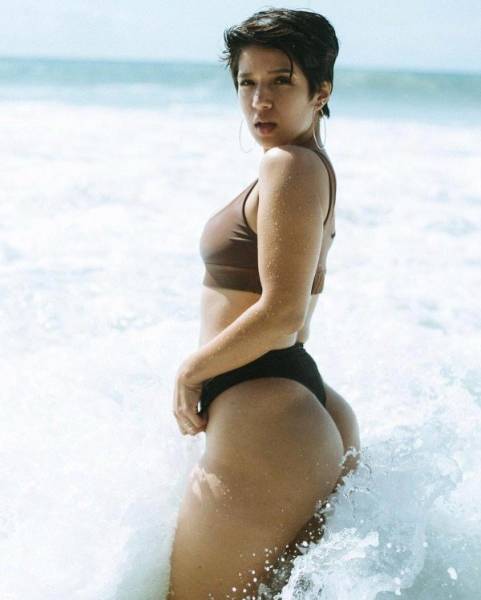 Wet Girls Are The Pinnacle Of Summer