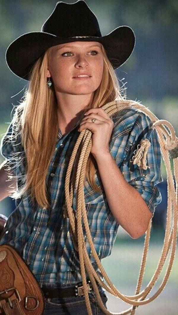 Country Girls Coming In Hot