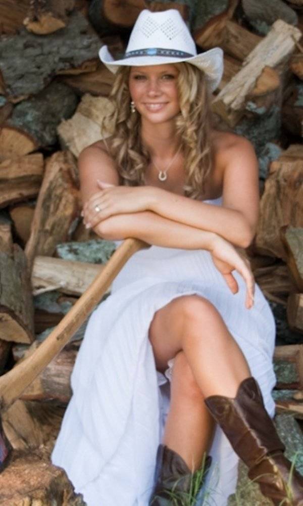 Country Girls Coming In Hot