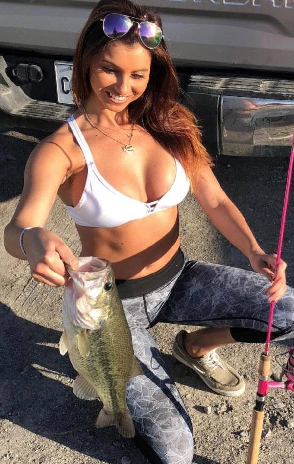 Country Girls Coming In Hot