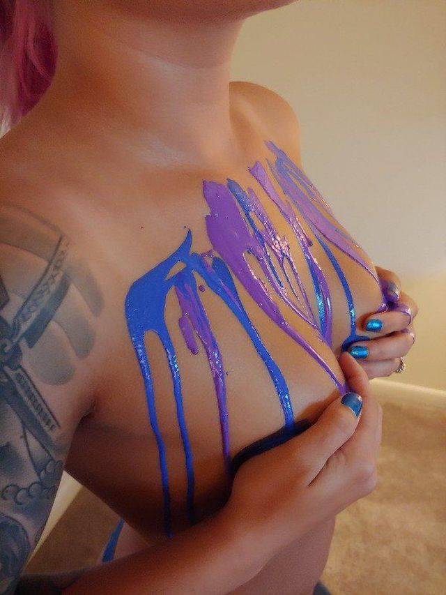 Bra Is A Completely Unnecessary Thing!