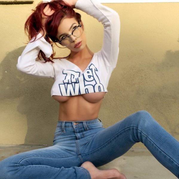 Get Ready For Some Tasty Underboob Pics