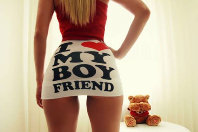 Mini Skirts Are Total Eye Magnets