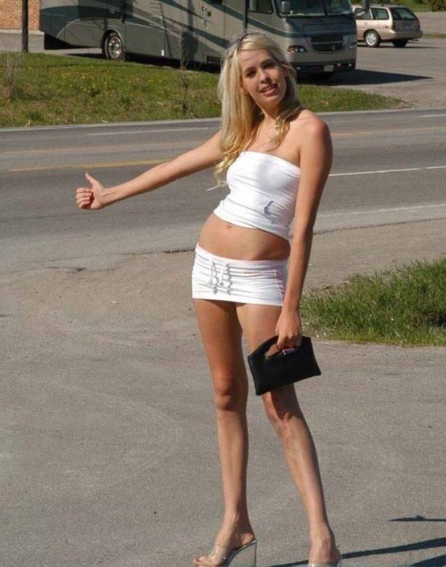 Mini Skirts Are Total Eye Magnets