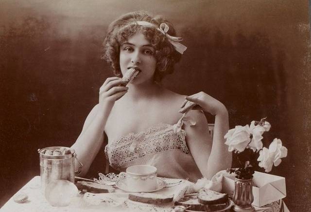 How Erotica Looked Like 100 Years Ago