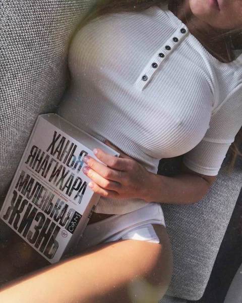 Bras? Who Needs Then Anyway?!