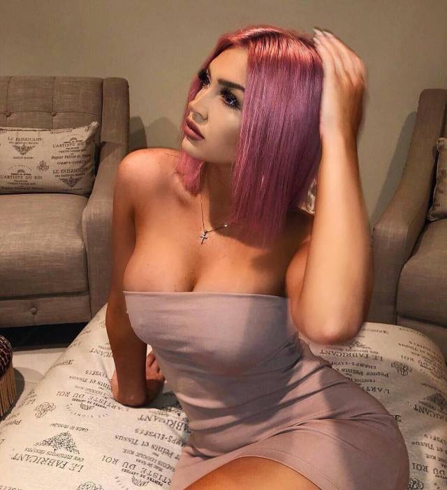 The Tighter The Dress, The Hotter The Honey