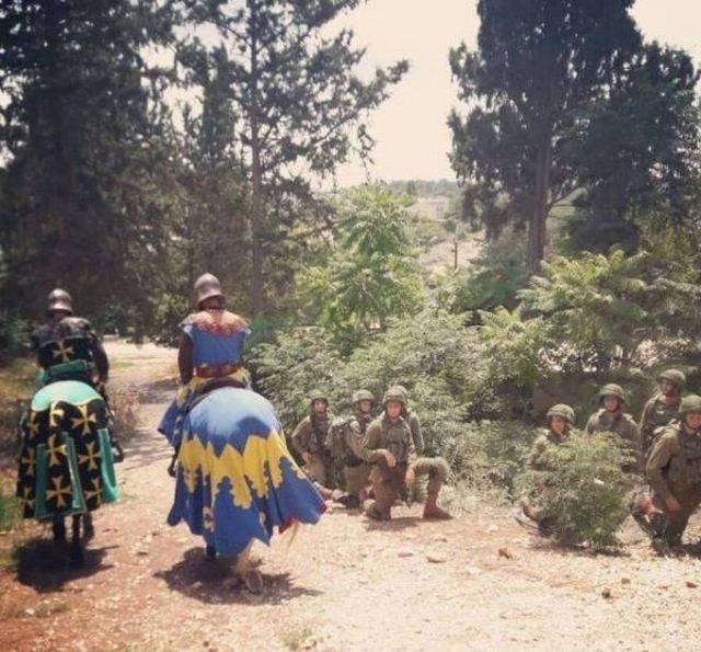 Hard-to-explain WTF Photos