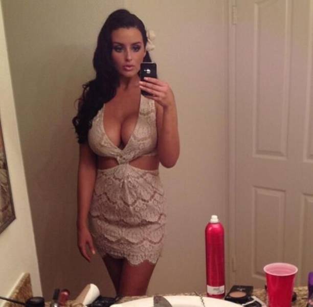 Lookout Boys…Here Come the Babes in Tight Dresses