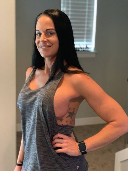 Sideboob Is The Most Beautiful View