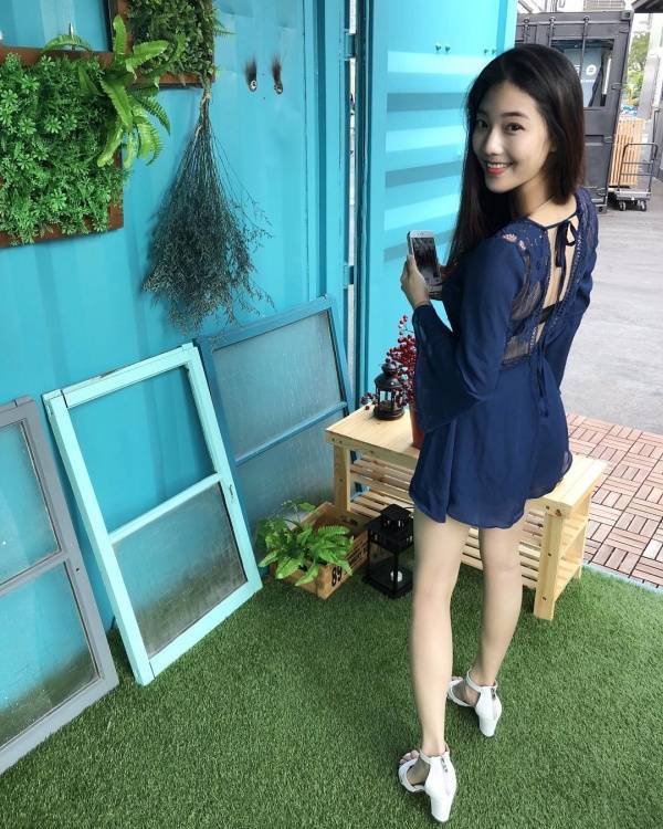 Take A Look At Taiwan’s Hottest Teacher