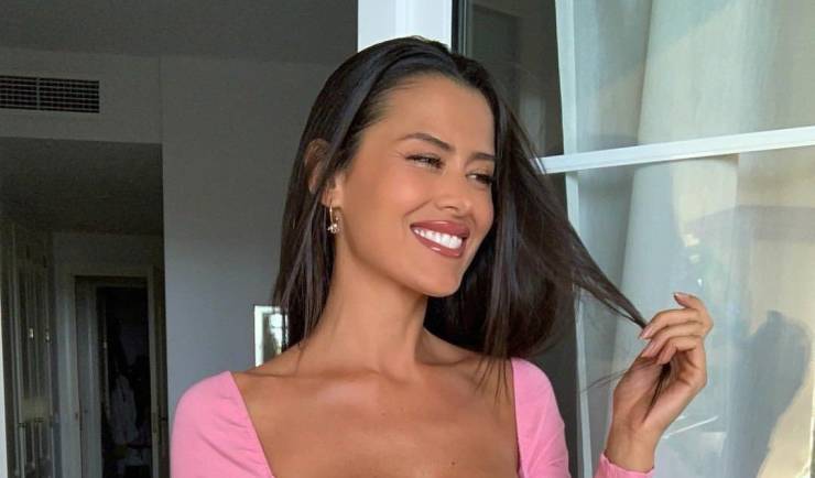 Oh My, Those Tight Dresses