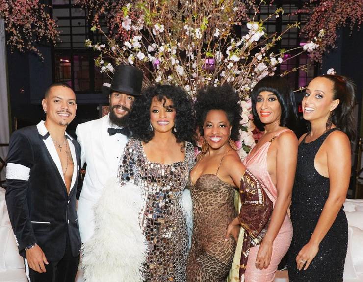 Celebs Who Have Way Too Many Kids