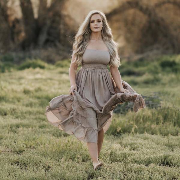 These Female Soldiers Look Great. Always