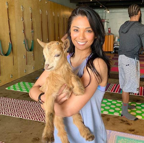 These Female Soldiers Look Great. Always