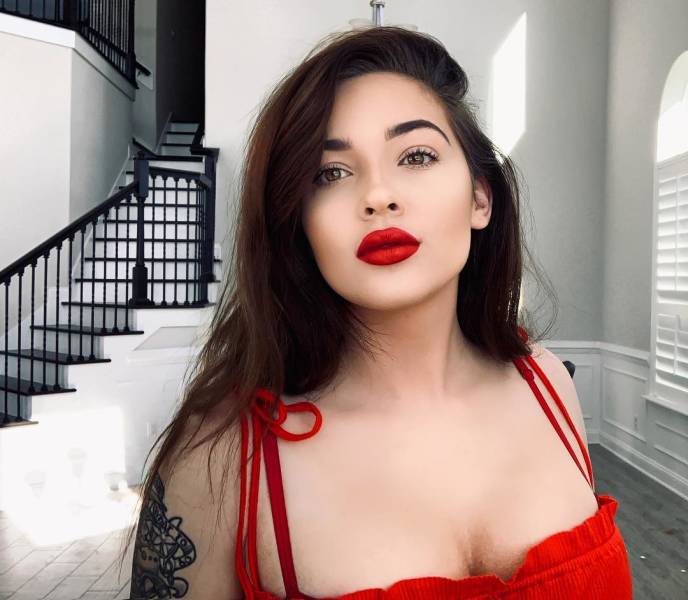 These Female Soldiers Look Great. Always