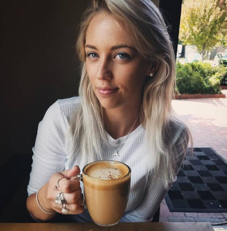 These Female Soldiers Look Great. Always