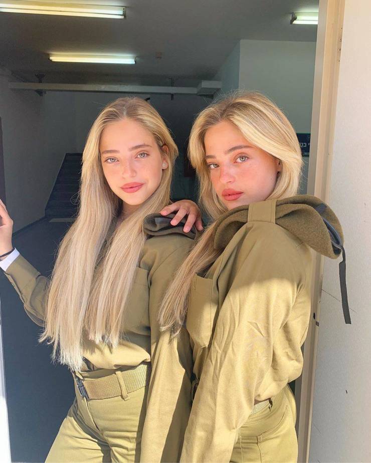 These Female Soldiers Look Great. Always