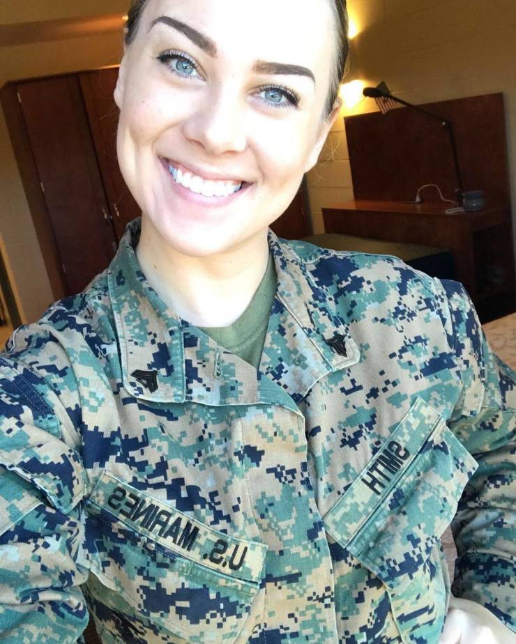 These Female Soldiers Look Great. Always