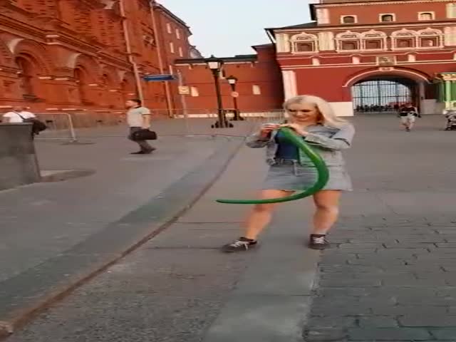 Girl Showing Off Her Very Deep Skills