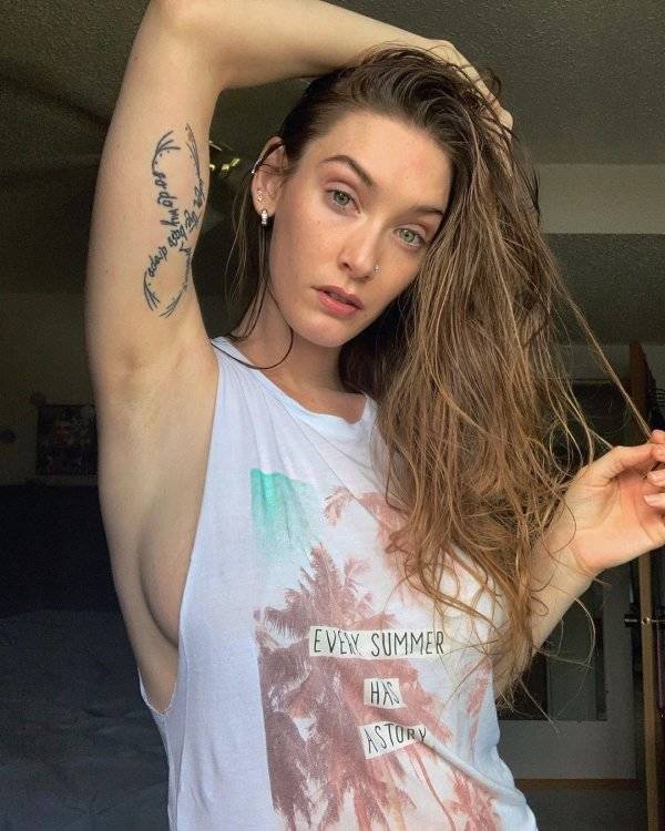 Sideboob Is Where The Sweet Spot’s At