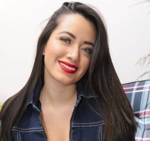 My Eyes Are Up Here Boys!