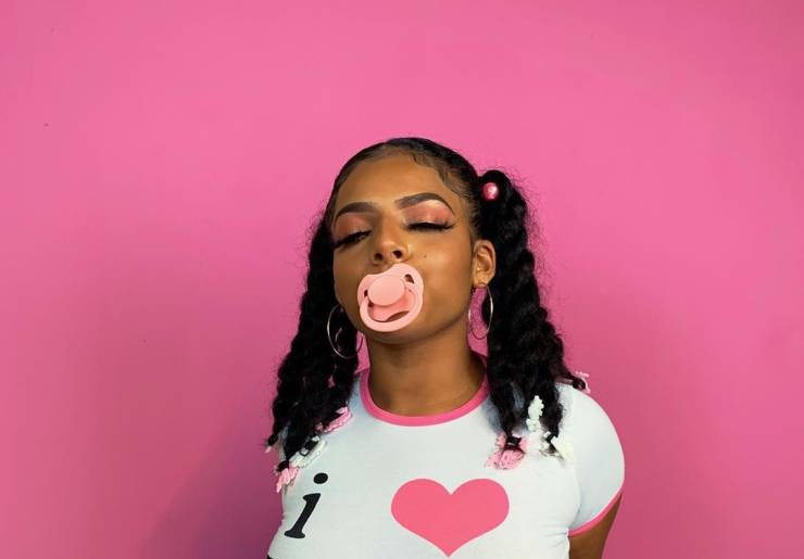 Her Tongue Brings Her Tons Of Money