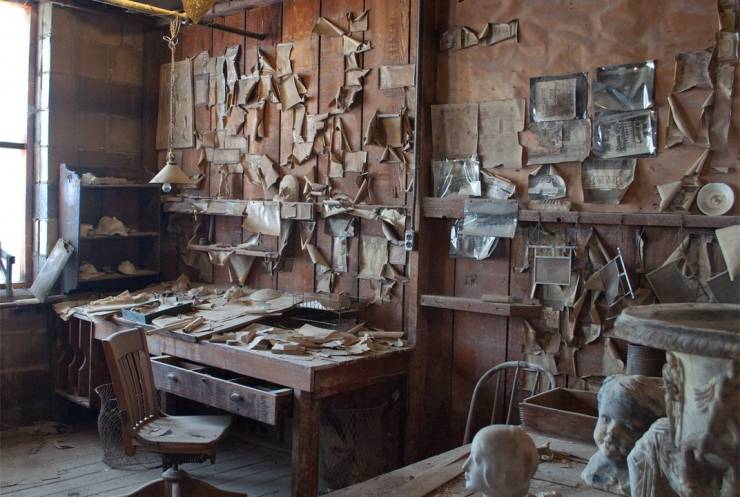 Abandoned Porn Is Pretty Real!