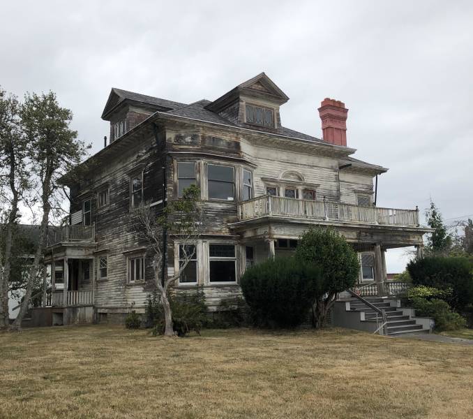 Abandoned Porn Is Pretty Real!