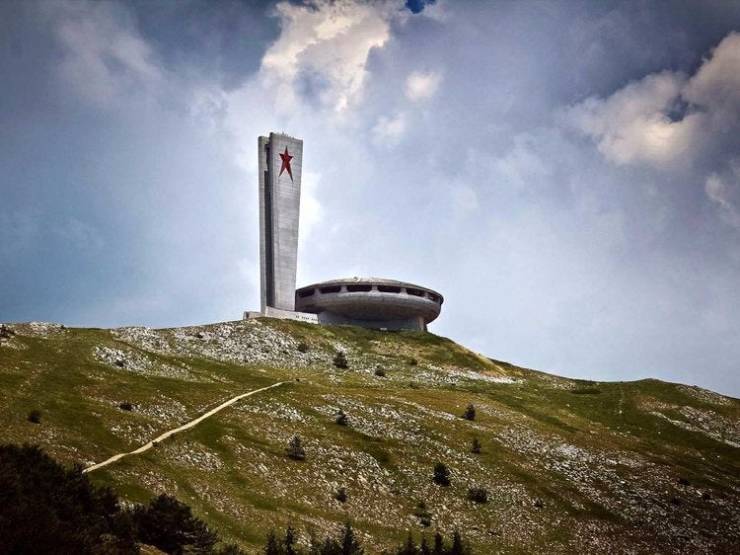 Abandoned Porn Is Pretty Real!