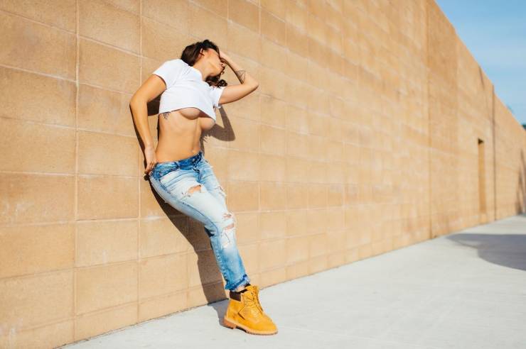 Get Ready For Some Tasty Underboob Pics