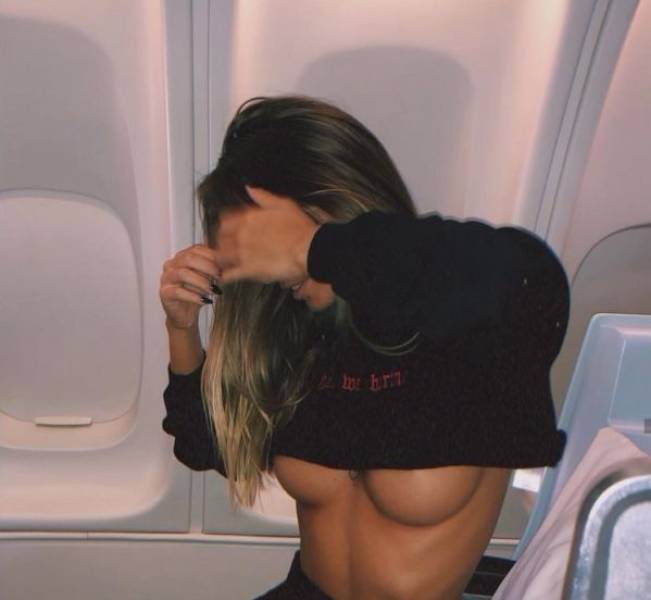 Get Ready For Some Tasty Underboob Pics