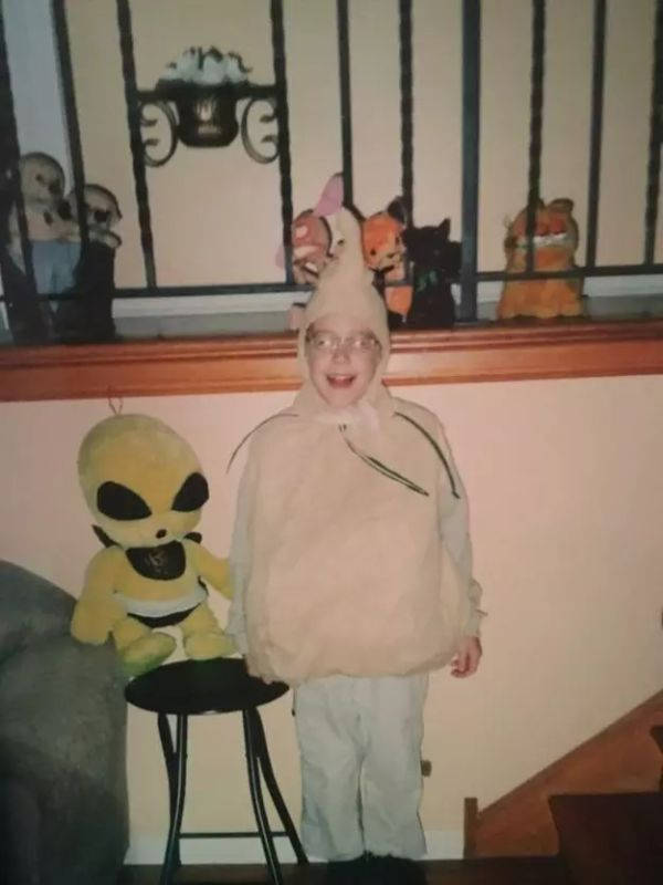 It’s Time For Awful Halloween Costumes!