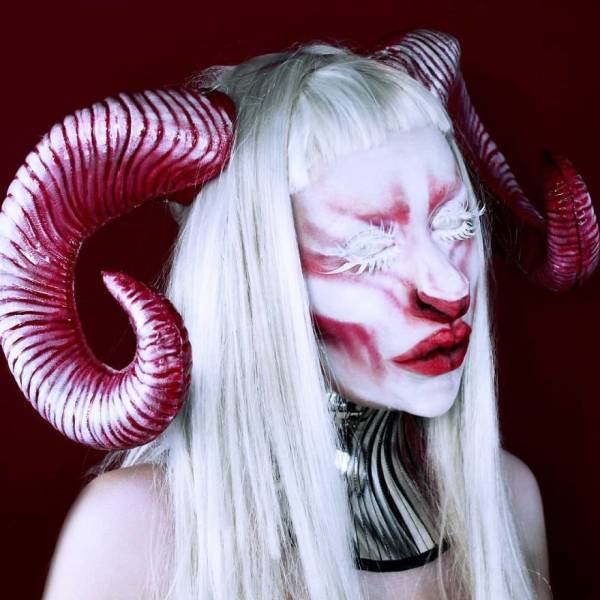 This Makeup Artist’s Works Are Super Creepy