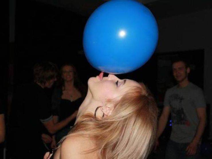 Girls Are Having Tons Of Fun!