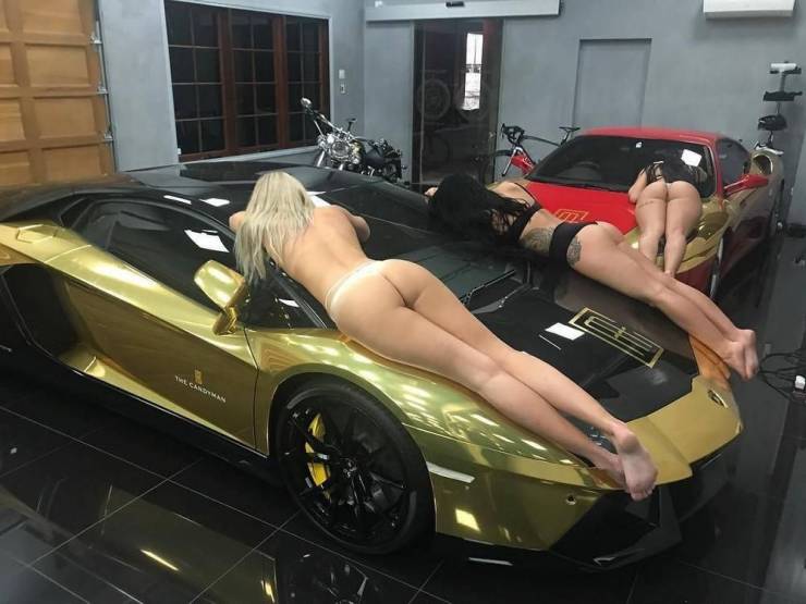 Girls Are Having Tons Of Fun!