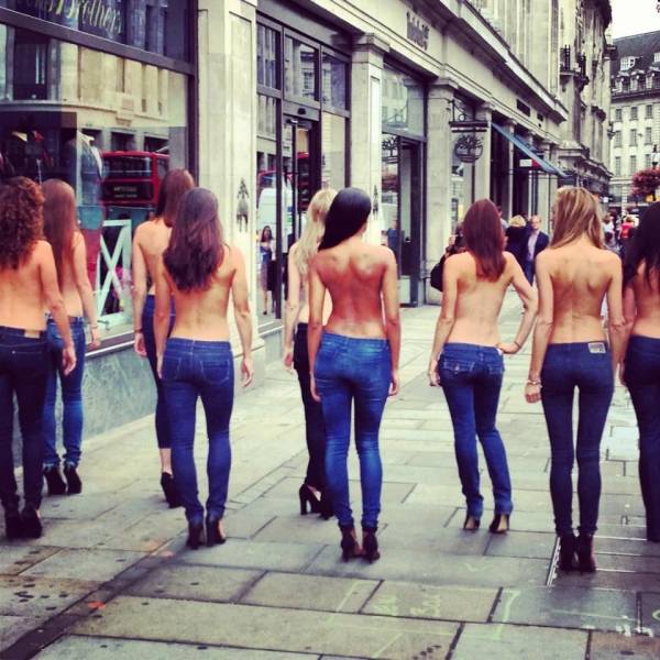 Girls Are Having Tons Of Fun!