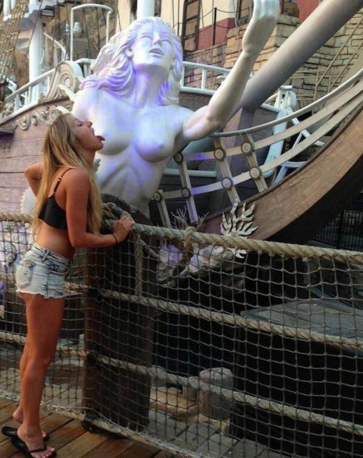 Girls Are Having Tons Of Fun!