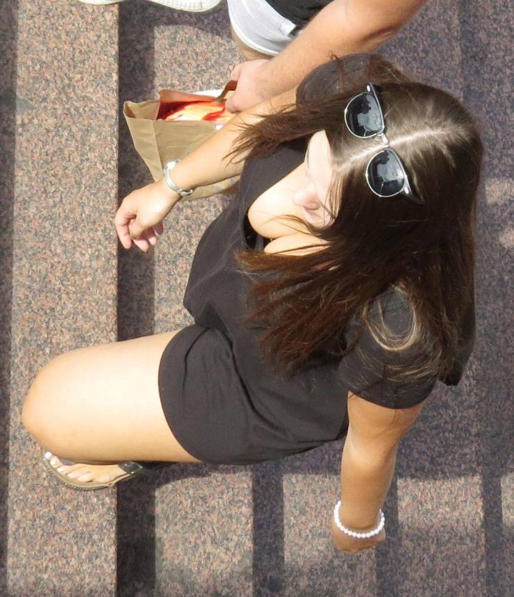 Hot Girls You Meet On The Streets