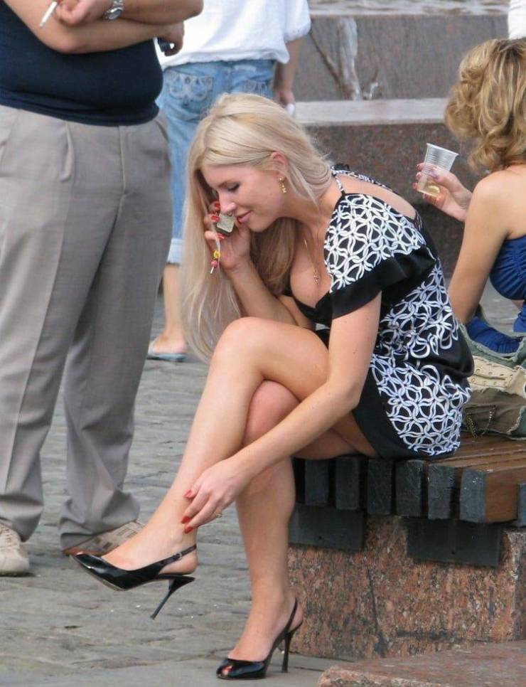 Hot Girls You Meet On The Streets