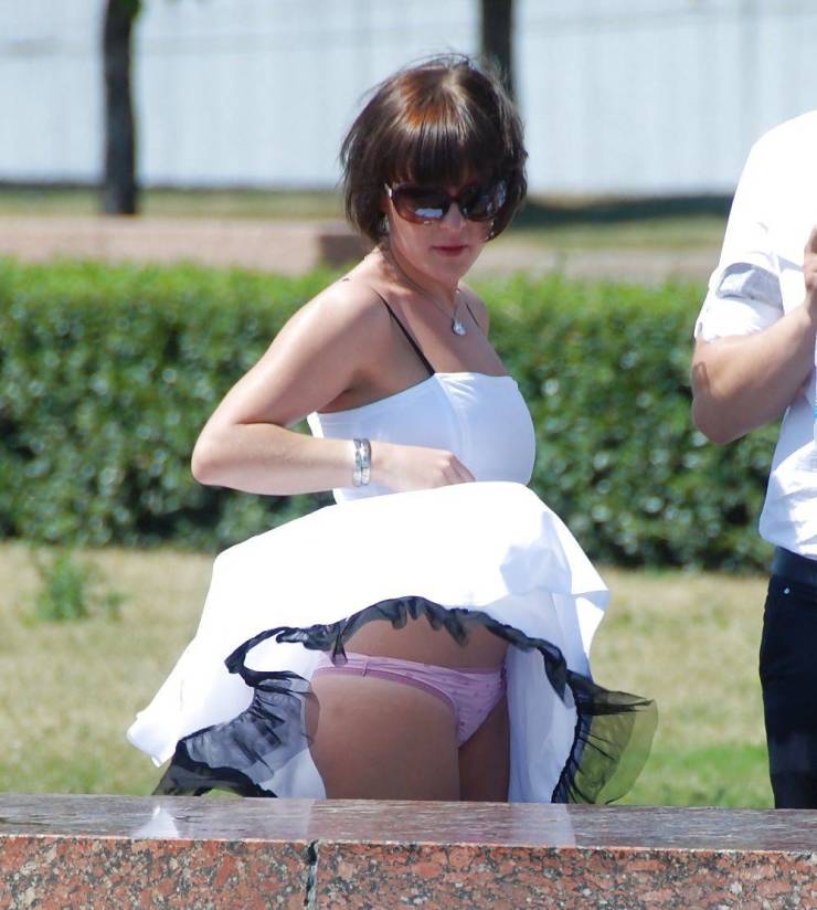 Hot Girls You Meet On The Streets