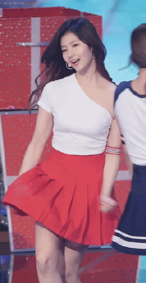 these clothing malfunctions are very welcome 29 gifs 8.html - 1 HD GIF | Premium Gallery 2019