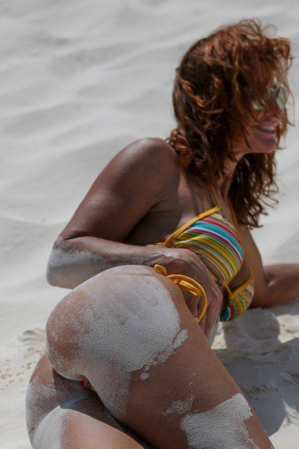 Butt Lovers Gather Around