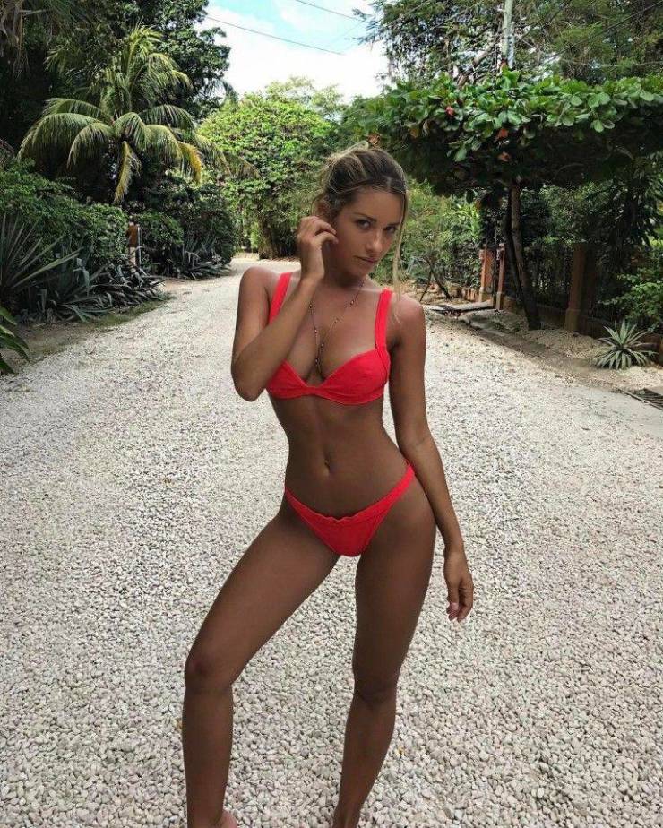 Beautiful Summer Loving Bikini Girls