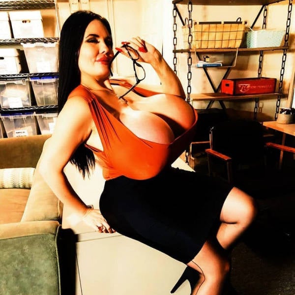 This Woman Just Can’t Stop Enlarging Her Breasts…