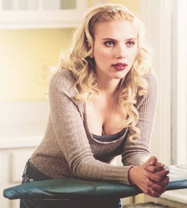 A Smokeshow Of Scarlett Johansson Facts!