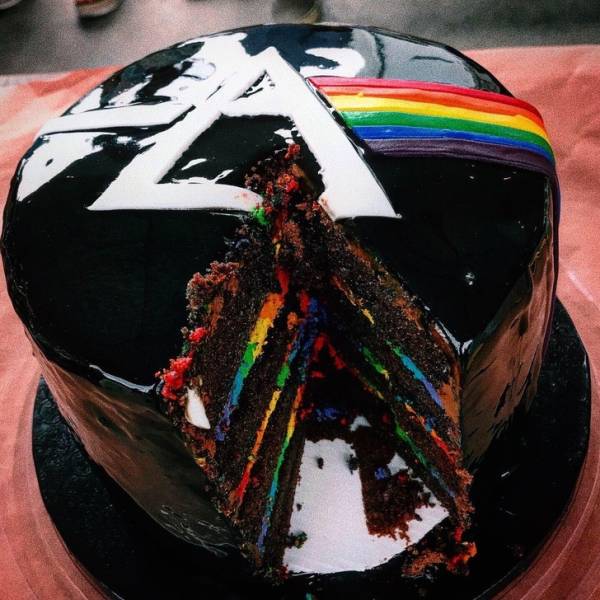 How Can Someone Eat Such Beauty?!