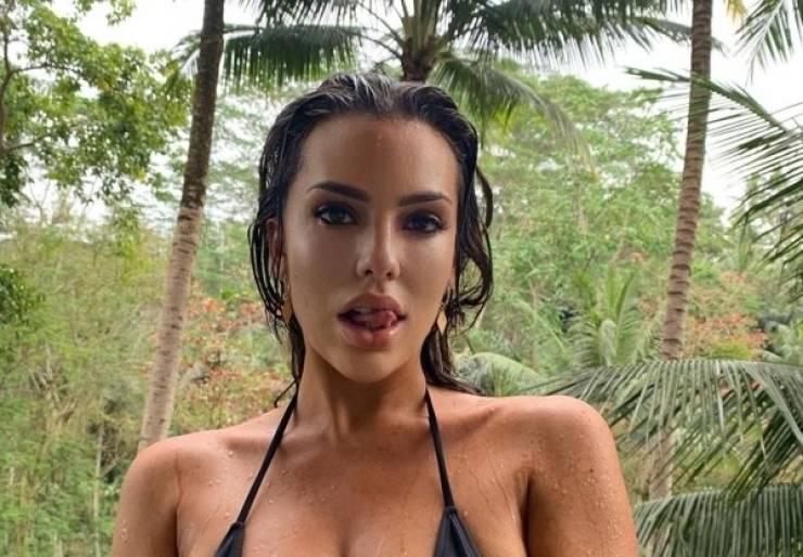 Caution! Very Wet Girls!